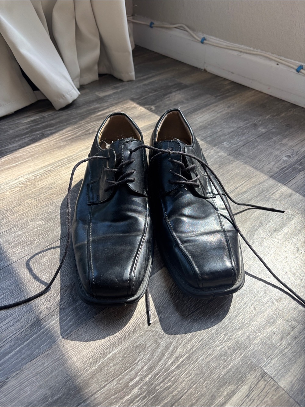 G.H. Bass & Co. Black Leather Lace-Up Derby Shoes